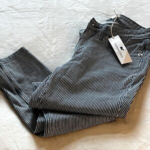 Vineyard Vines pinstripe girls jeans